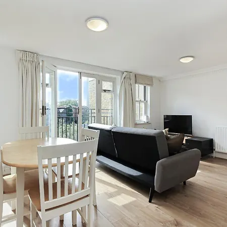 Two Bed Two Bath Kensington Apartment London Exterior photo